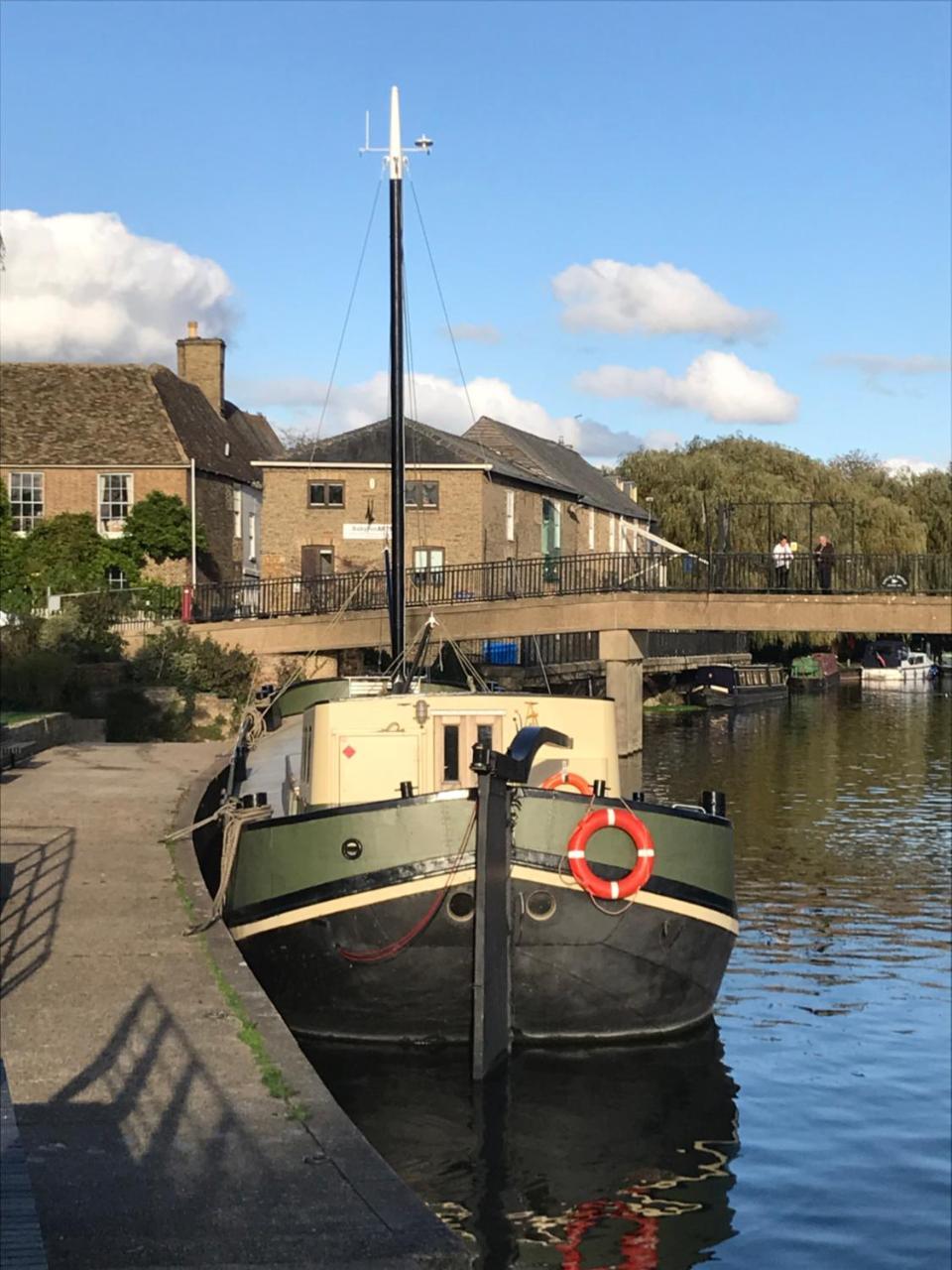 Hotel Barge Waternimf Ely Exterior photo